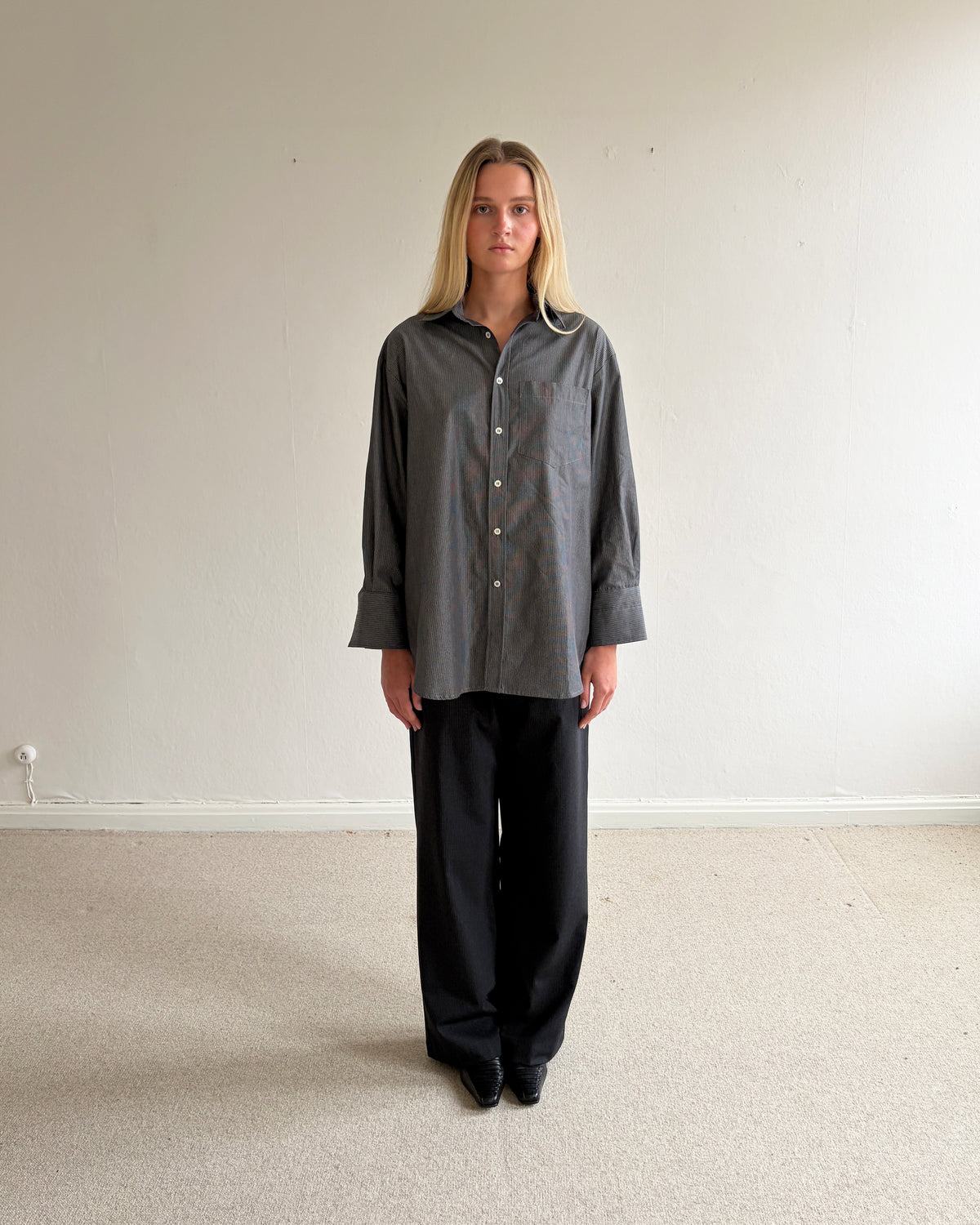 Margit shirt - Charcoal Fine Stripe